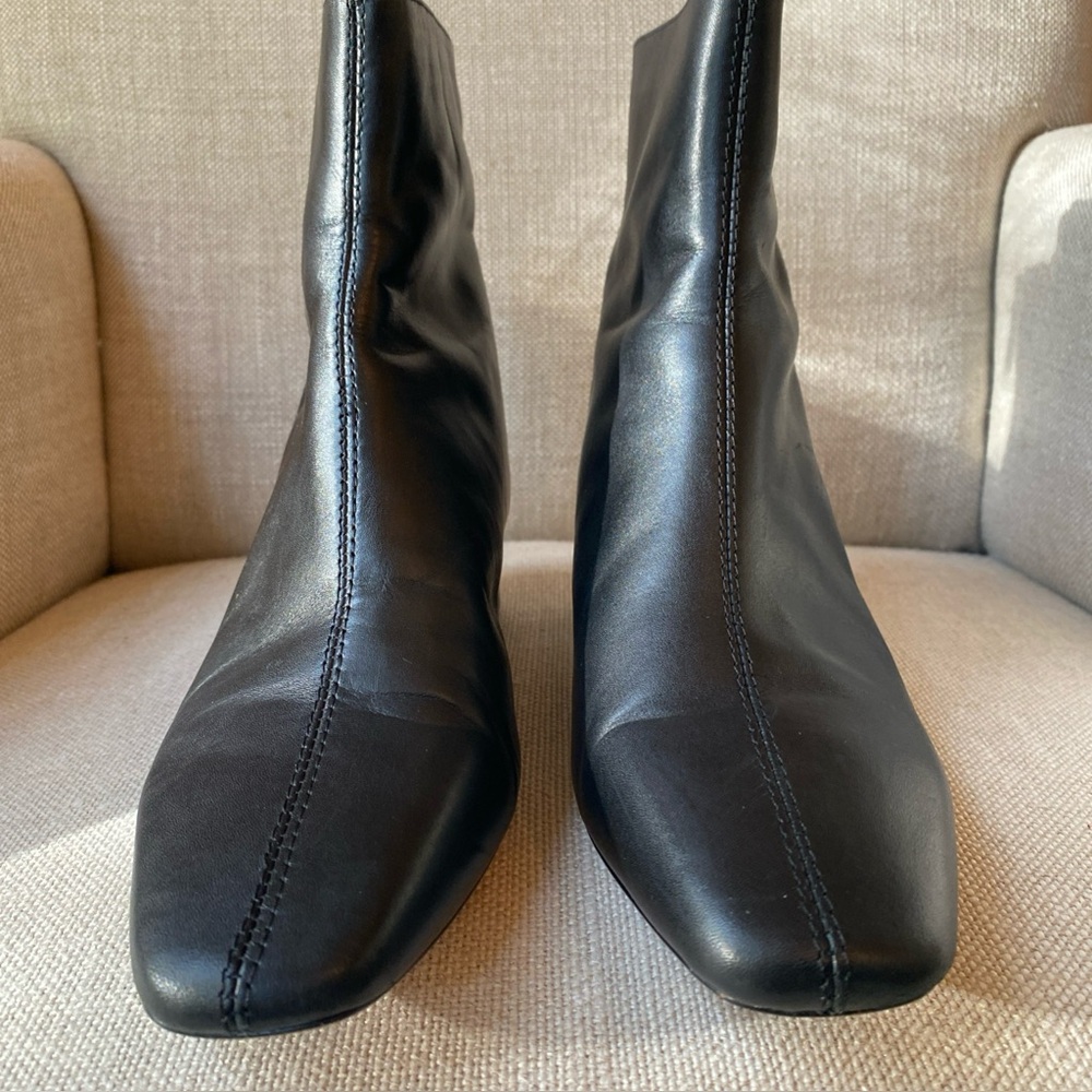 J. Crew Roxie Black Leather Back Zip Ankle Boots in Sz 7.5 with box - Picture 3 of 13